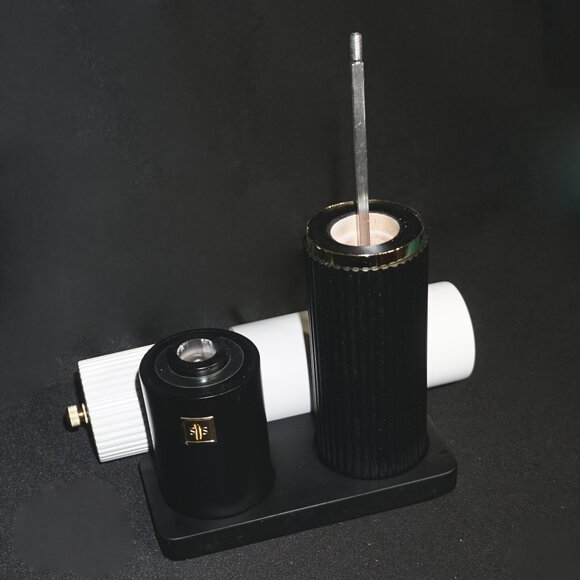 Styled Settings NWOT Salt and Pepper grinders - Picture 4 of 5